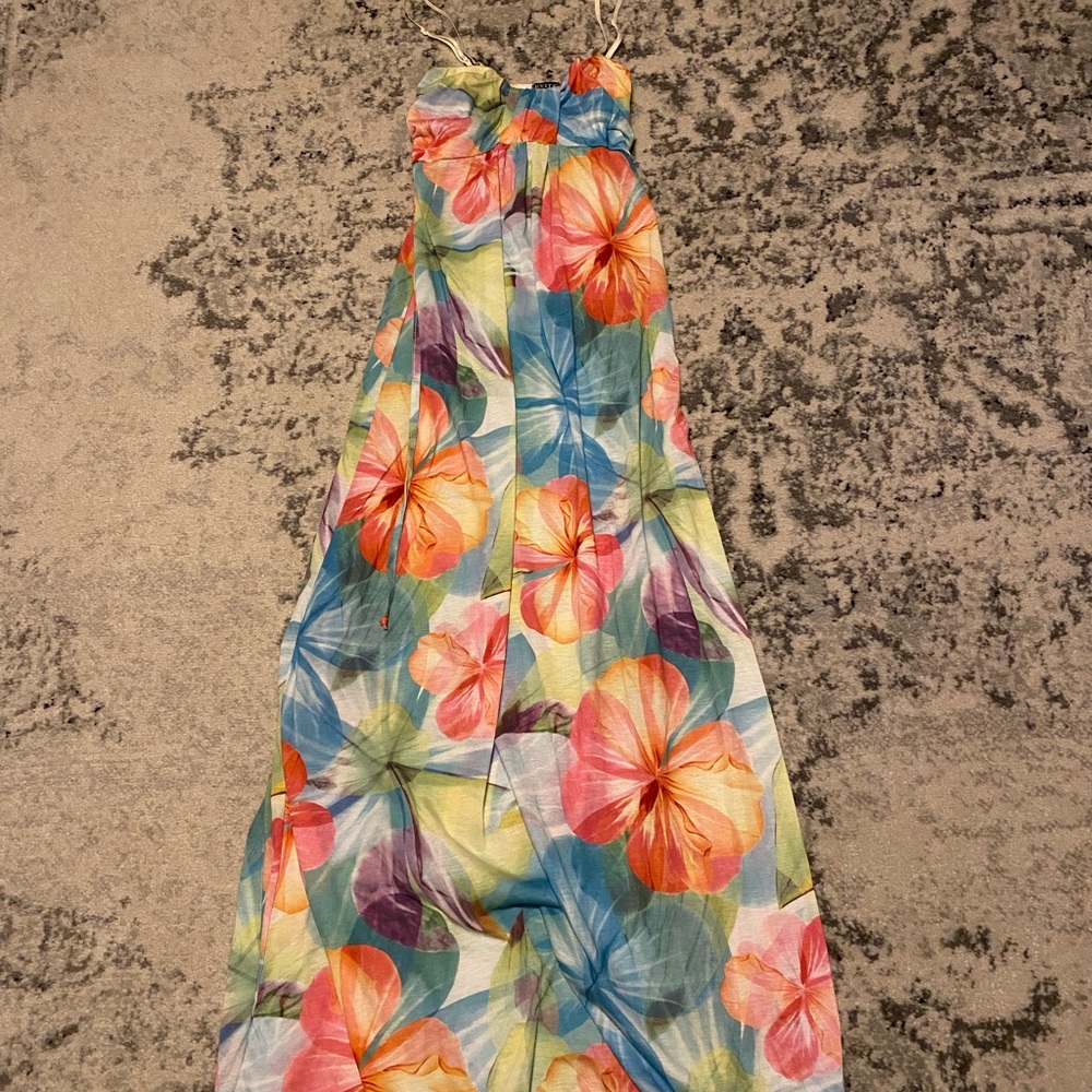 Beautiful colorful maxi dress purchased in Ireland when on vacation. Size 8